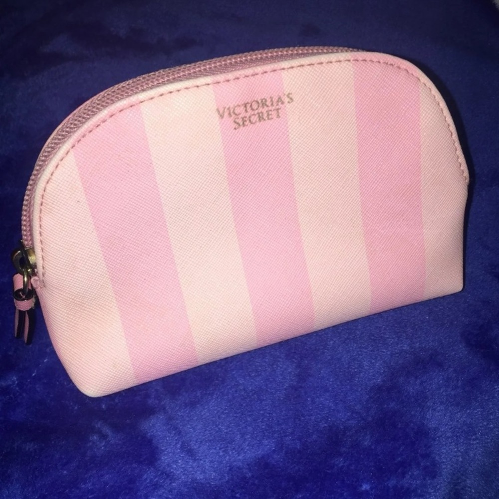 Victoria’s Secret Handbag / cosmetic bag